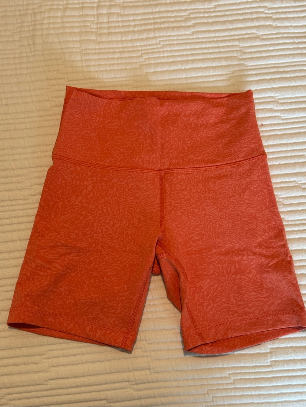 Lululemon Wunder Train High-Rise Short 6"